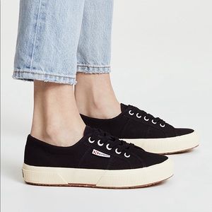 Superga Sneakers